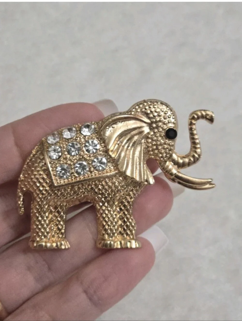 NEW Elephant Pin Brooch Gold Tone with Rhinestones Dream Plus Fashion Jewelry